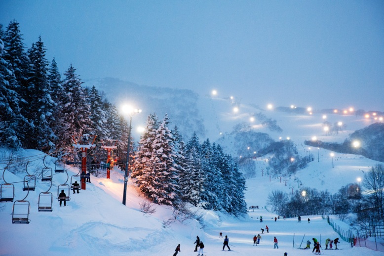 Paket Wisata Tour Ke Jepang Sapporo Hokkaido Winter 7 Hari 6 Malam - Niseko Resort