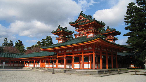 Rekomendasi 12 Tempat Wisata Di Kyoto Jepang Yang Menjadi Pilihan Tepat Anda Untuk Tour Wisata Ke Jepang Kuil Heian Jingu.jpg
