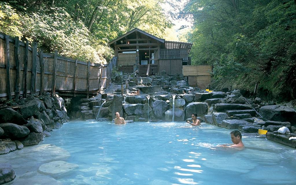 12 Hal Menarik Di Ginza Tokyo Jepang Yang Bisa Anda Lakukan pemandian air panas