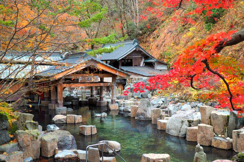 Takaragawa Onsen Rekomendasi 8 Tempat Wisata Paling Romantis Di Jepang Saat Musim Gugur Autumn