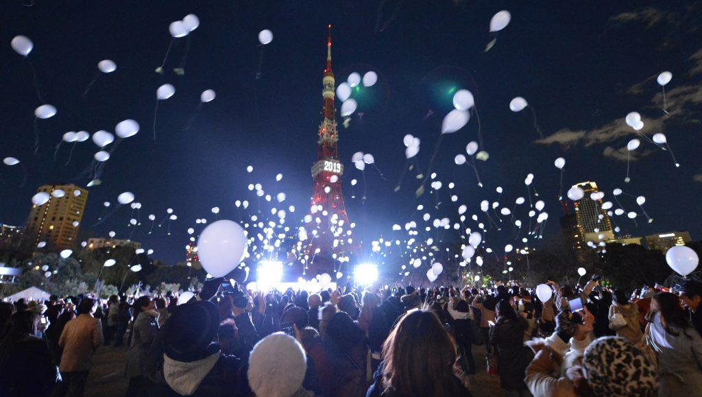 Countdown in Tokyo Tower Rekomendasi 9 Tempat Untuk Liburan Tahun Baru Di Jepang