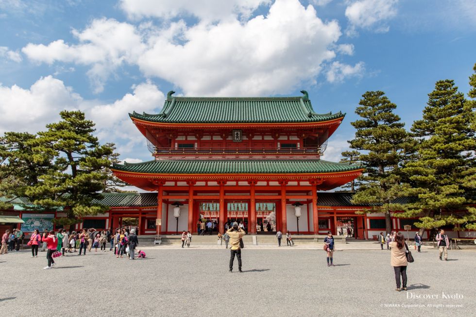 30 Kuil Heian Jingu Rekomendasi 30 Tempat Wisata Jepang Terbaik Untuk Anda